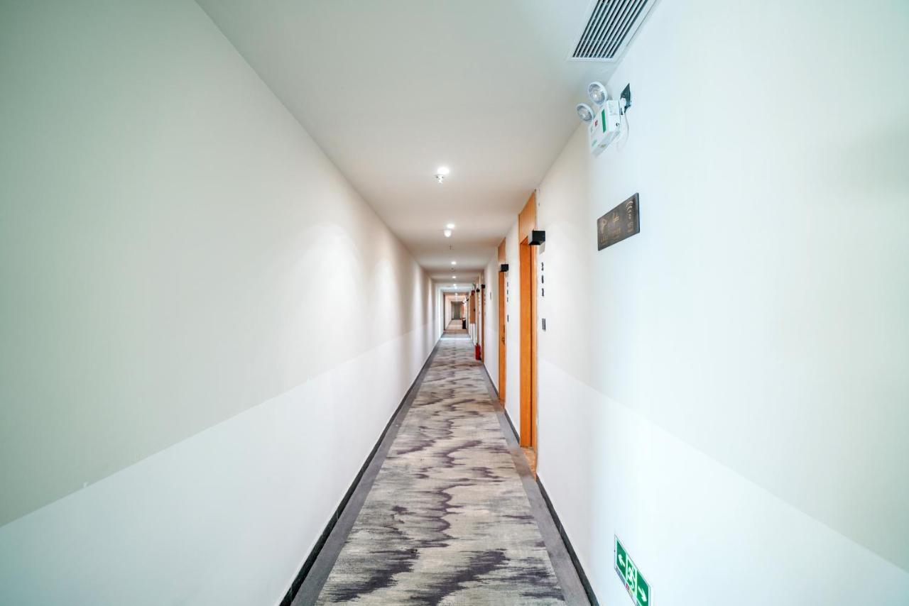 Felice Hotel-Guangzhou Baiyun International Airport Renhe Metro Station Branch Luaran gambar