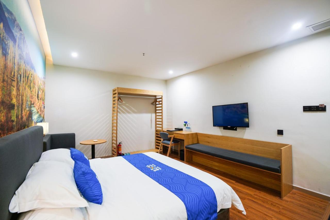 Felice Hotel-Guangzhou Baiyun International Airport Renhe Metro Station Branch Luaran gambar