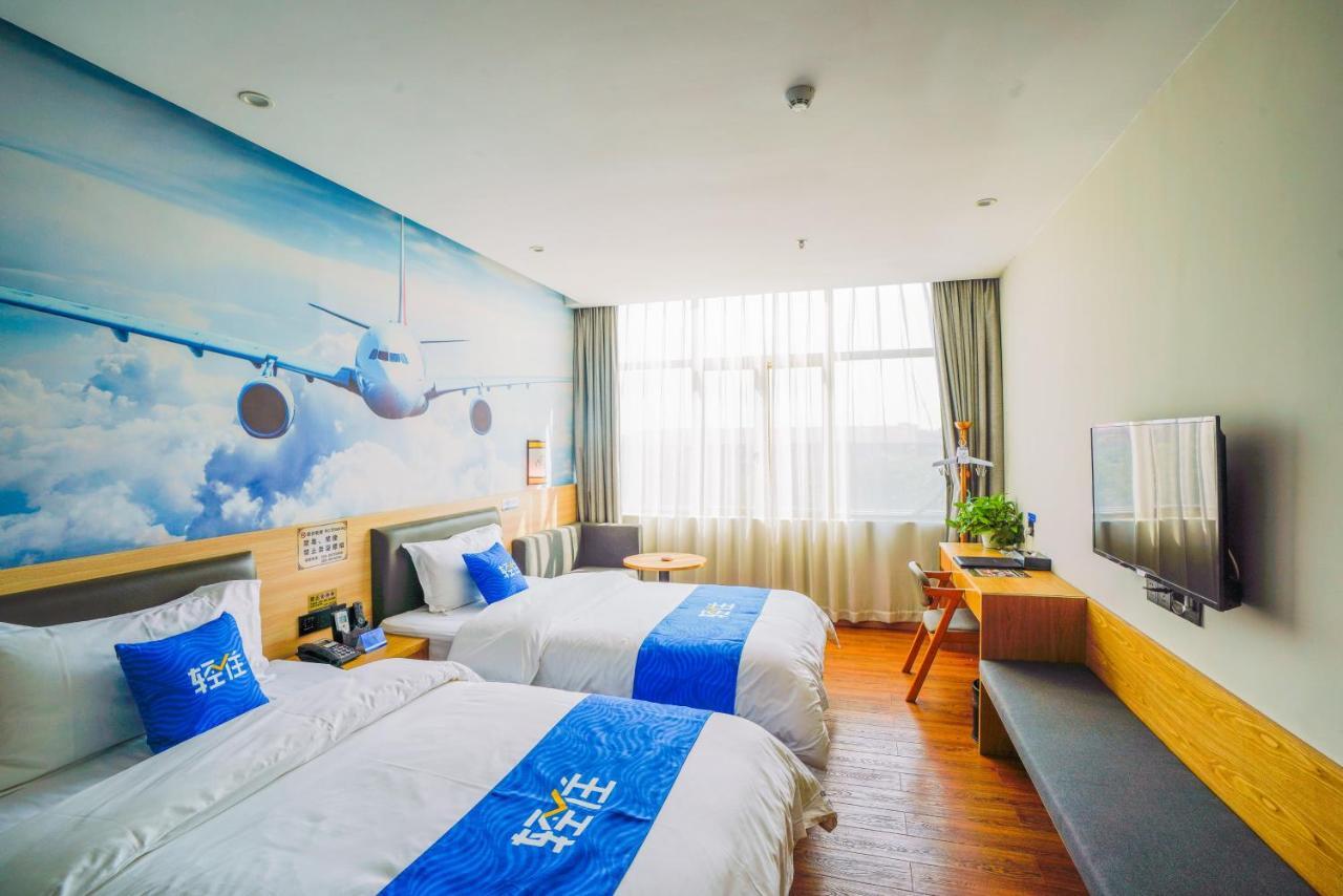 Felice Hotel-Guangzhou Baiyun International Airport Renhe Metro Station Branch Luaran gambar